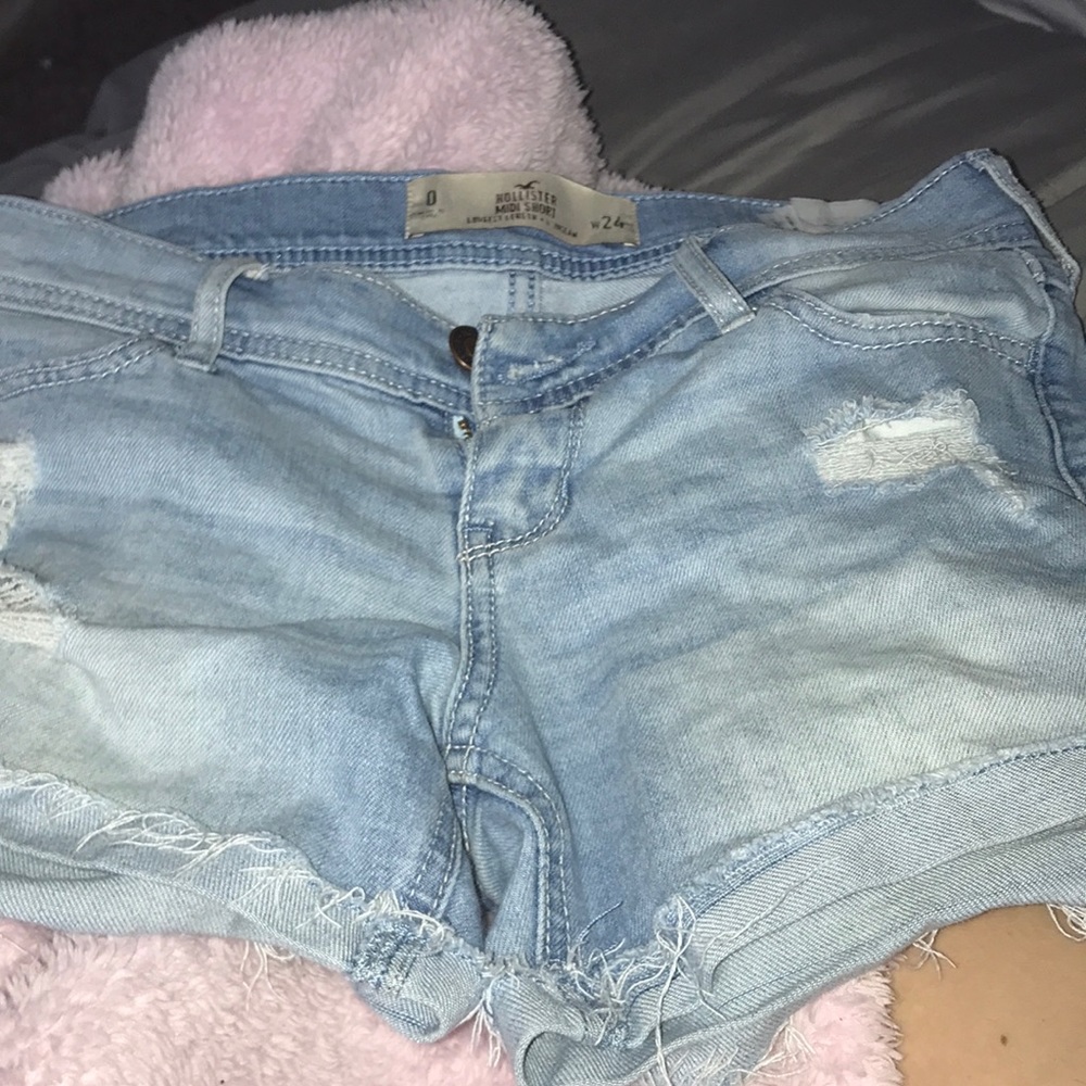 Shorts - Picture 2 of 4